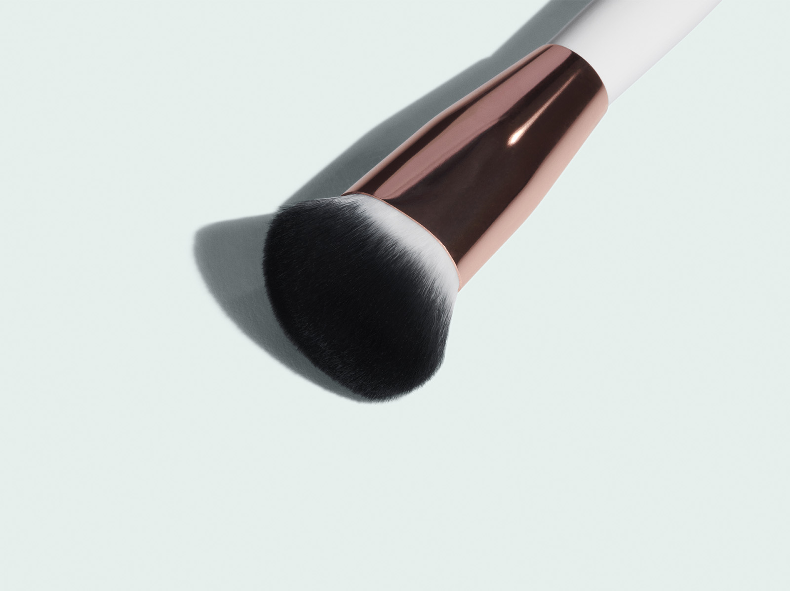 I BEAUTY - Flawless Foundation Brush